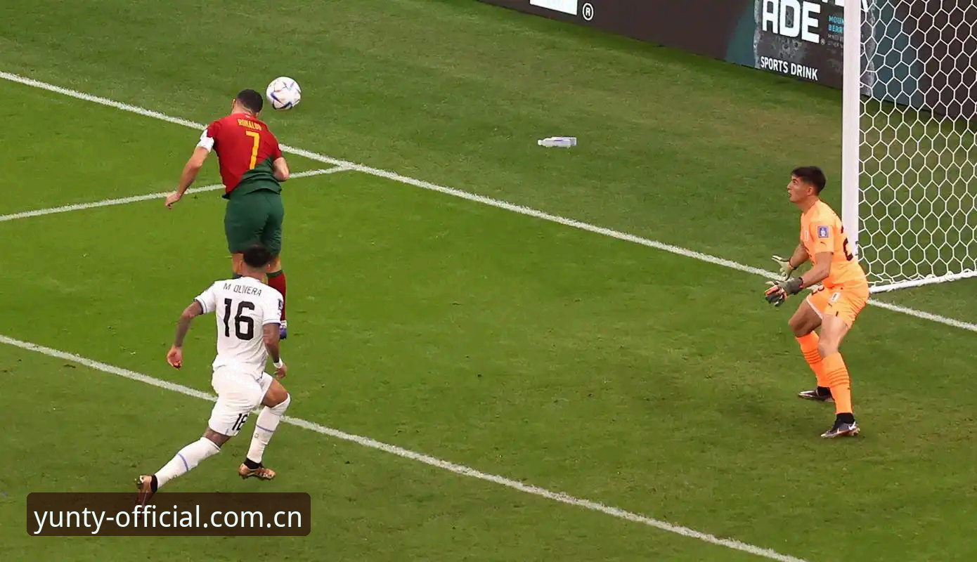 云体育使用体验必备 卡拉格炮轰FIFA最新动态:104场世界杯赛事压垮球员,直言“顶级球员未被善待”